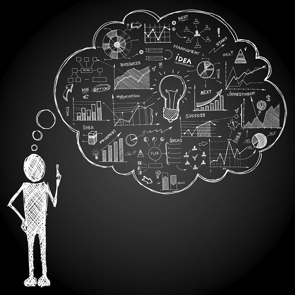 Ilustración de persona pensando con una nube de ideas y diagramas, representando planificación de un proyecto web